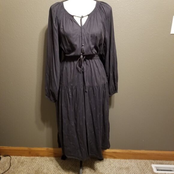 Old Navy L Dress Maxi Embroidered Tiered Gray Peasant Boho Milkmaid Whimsigoth - Picture 1 of 10